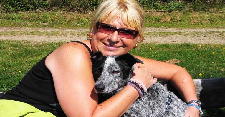 Kathleen en Sloebie. Verborgen pijn bij honden een veel voorkomend fenomeen